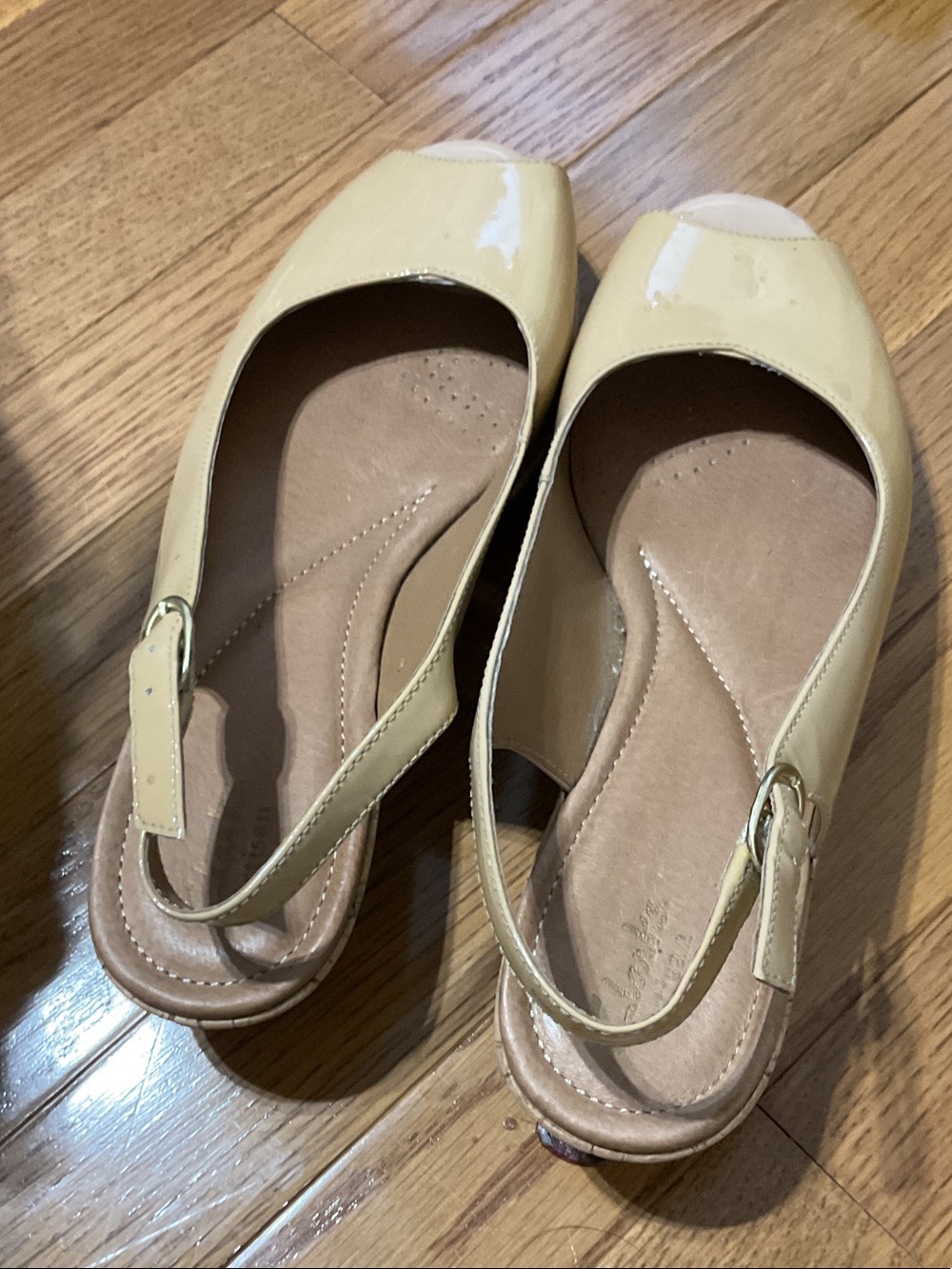 Women’s Patent Slingback Peep-Toe Flats in Pale Yellow